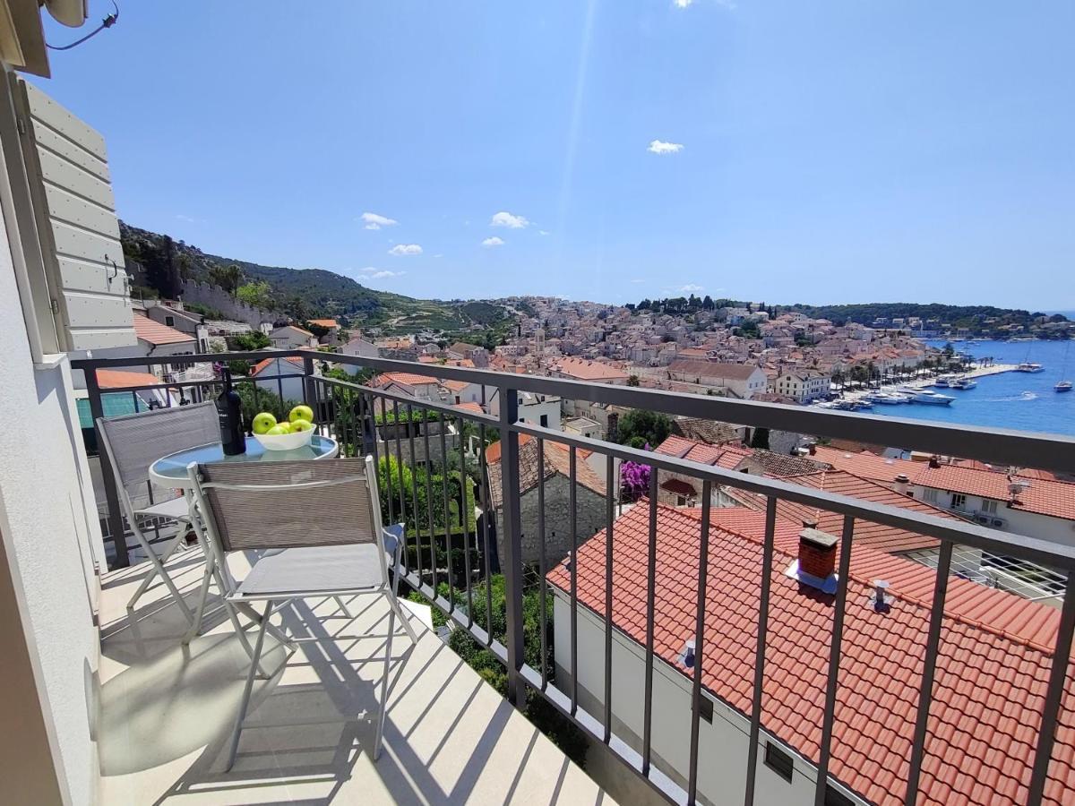 Brand New Apt W Balcony & Perfect Seaview At Center フヴァル エクステリア 写真