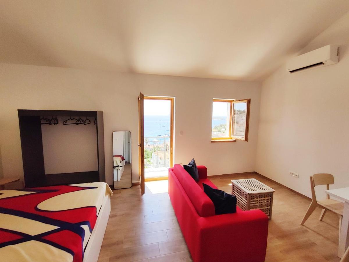 Brand New Apt W Balcony & Perfect Seaview At Center フヴァル エクステリア 写真