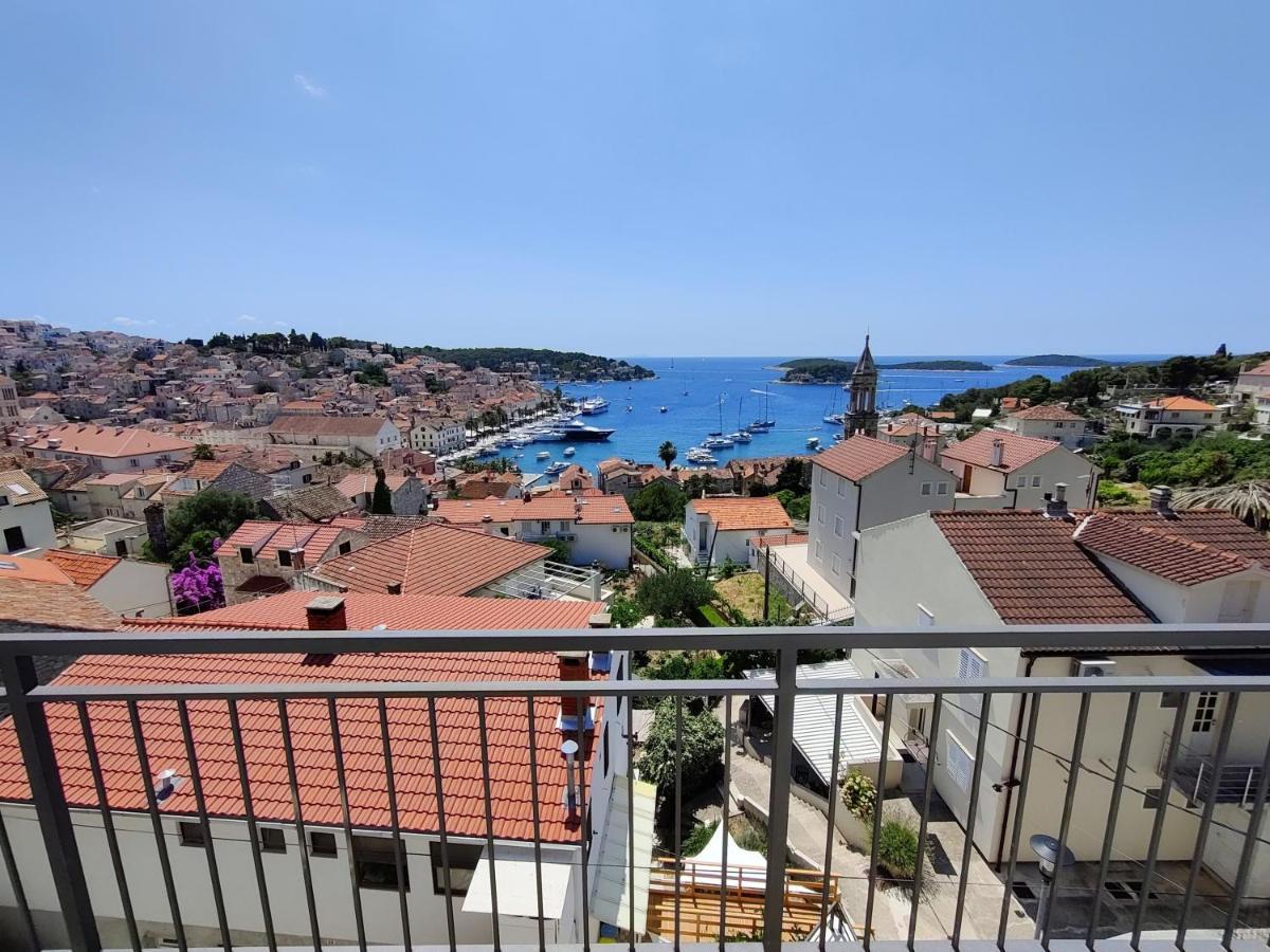 Brand New Apt W Balcony & Perfect Seaview At Center フヴァル エクステリア 写真