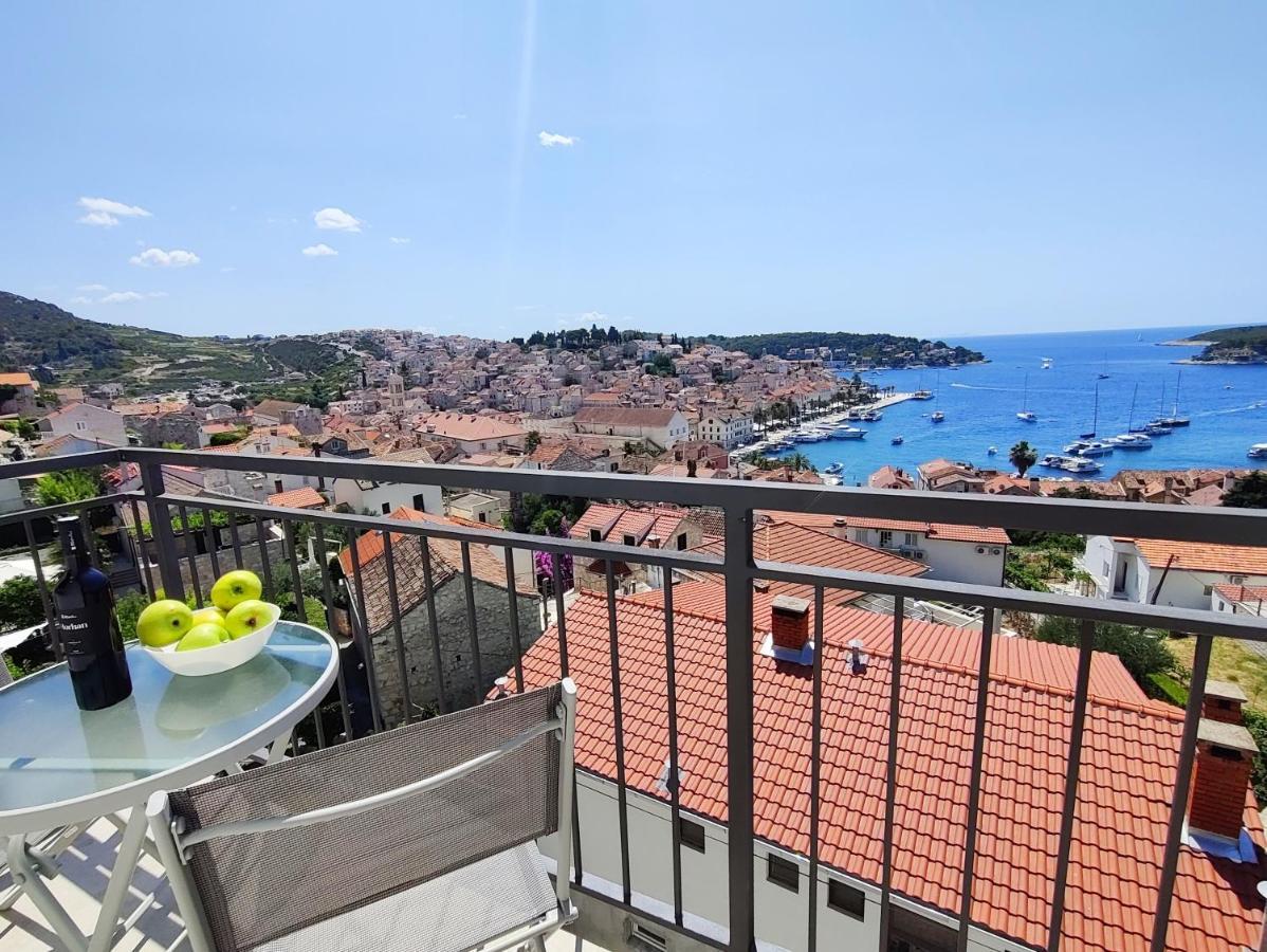 Brand New Apt W Balcony & Perfect Seaview At Center フヴァル エクステリア 写真