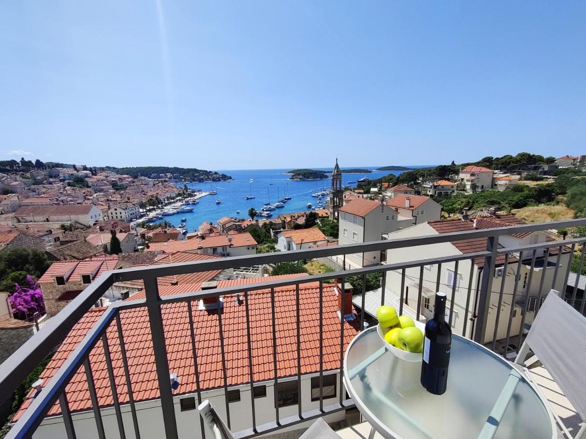 Brand New Apt W Balcony & Perfect Seaview At Center フヴァル エクステリア 写真