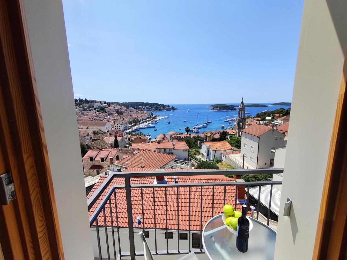 Brand New Apt W Balcony & Perfect Seaview At Center フヴァル エクステリア 写真