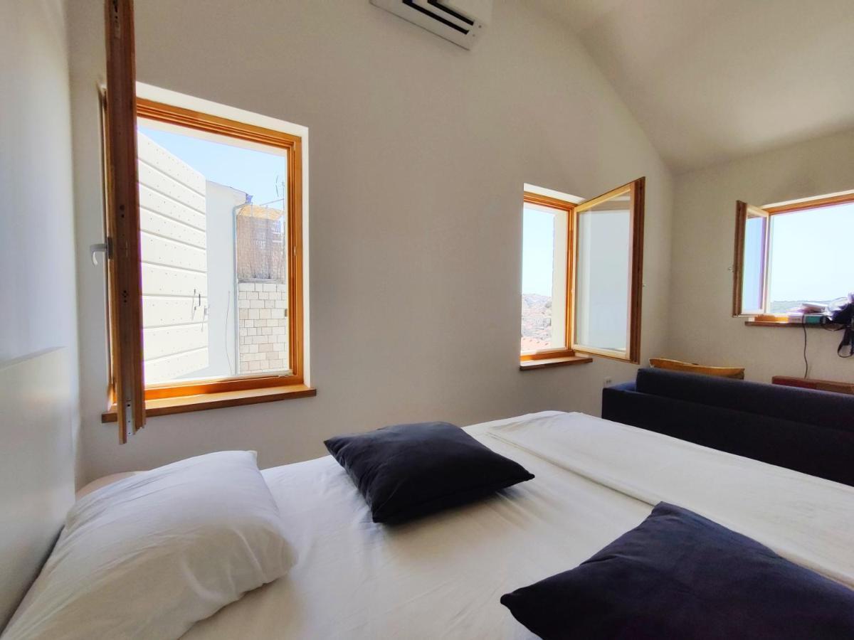 Brand New Apt W Balcony & Perfect Seaview At Center フヴァル エクステリア 写真