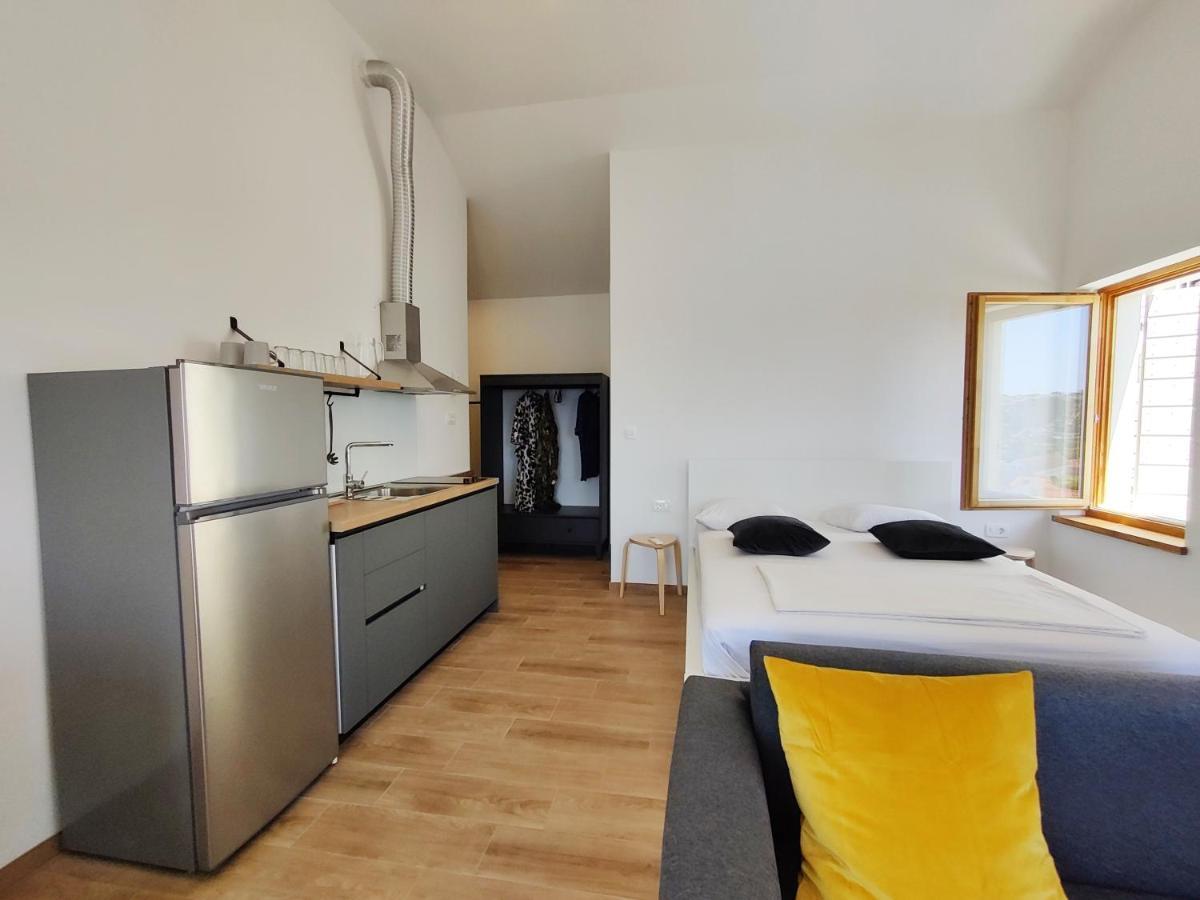 Brand New Apt W Balcony & Perfect Seaview At Center フヴァル エクステリア 写真