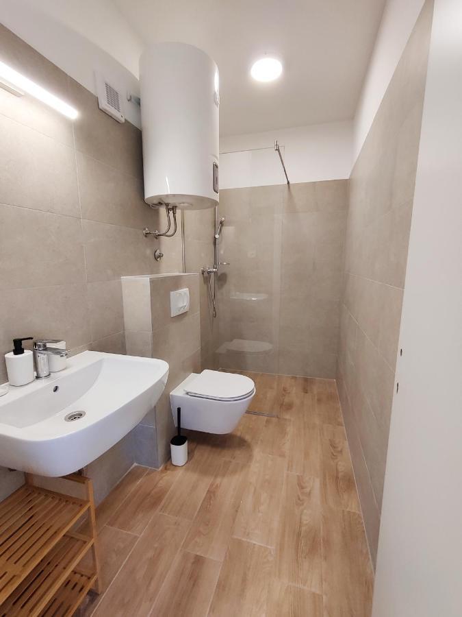 Brand New Apt W Balcony & Perfect Seaview At Center フヴァル エクステリア 写真