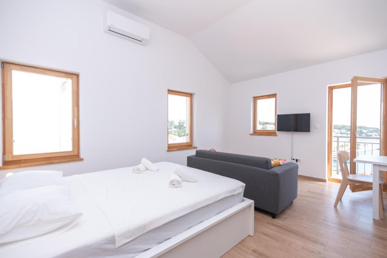 Brand New Apt W Balcony & Perfect Seaview At Center フヴァル エクステリア 写真