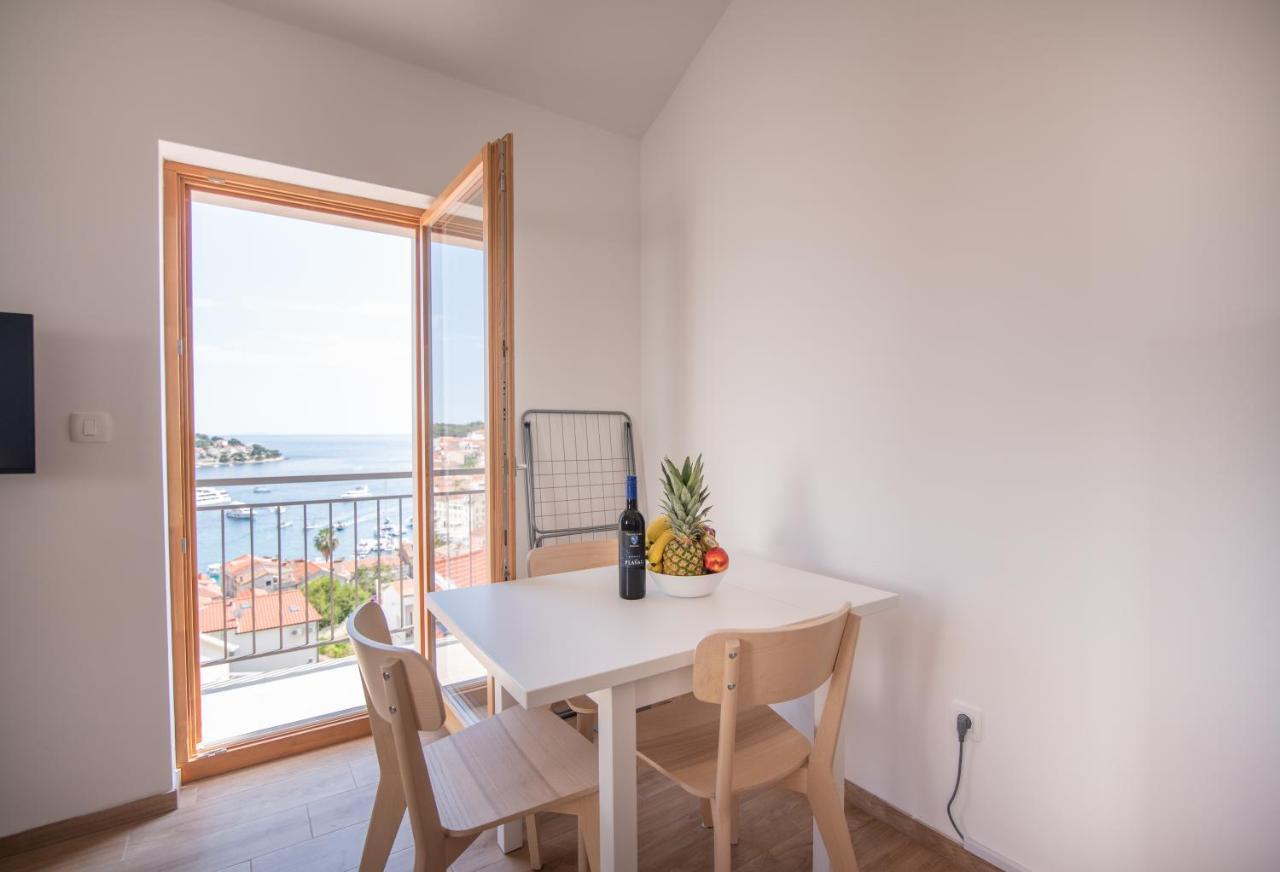 Brand New Apt W Balcony & Perfect Seaview At Center フヴァル エクステリア 写真
