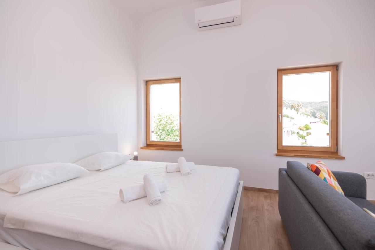 Brand New Apt W Balcony & Perfect Seaview At Center フヴァル エクステリア 写真