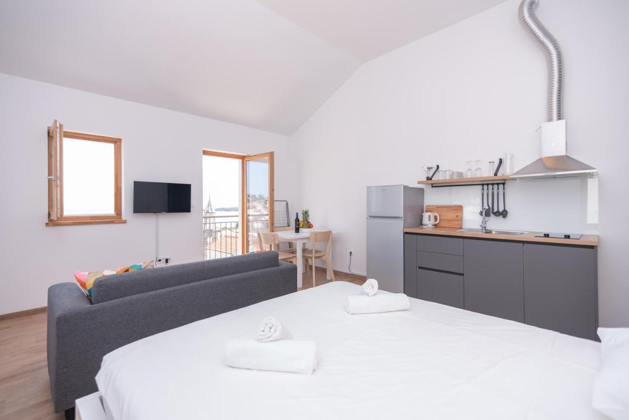 Brand New Apt W Balcony & Perfect Seaview At Center フヴァル エクステリア 写真